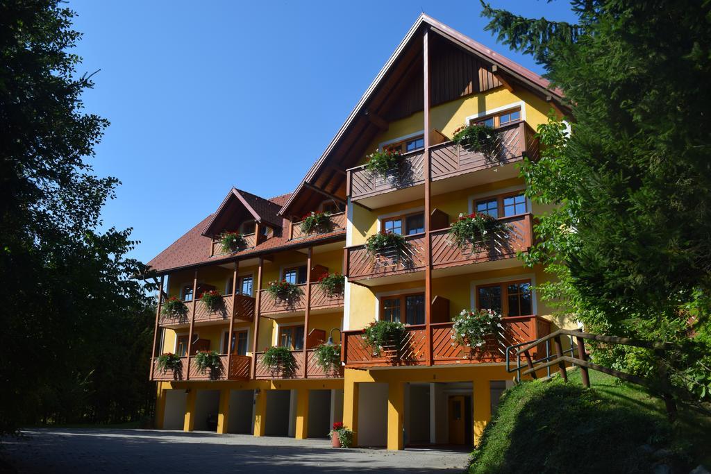 Gasthof Hotel Schmied Arnfels Exteriör bild